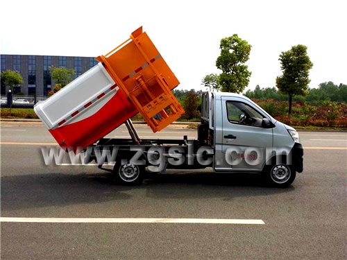 長安3方掛桶垃圾車_掛桶垃圾車多少錢一輛?