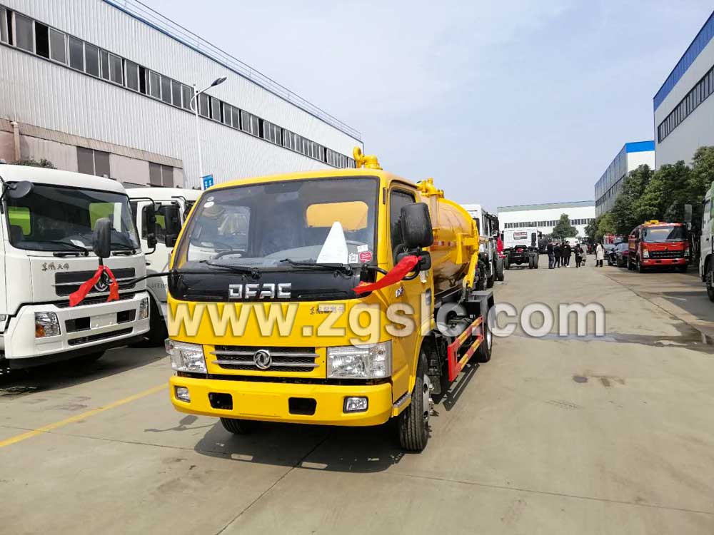 湖北程力東風小多利卡吸污車(國五)