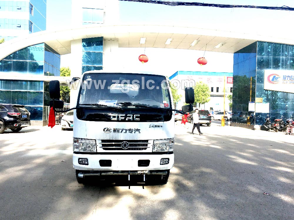 程力東風小多利卡5方灑水車黃牌(國五)