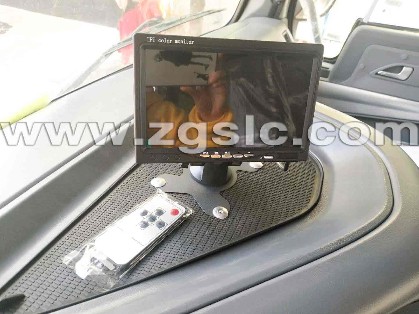 重汽豪沃后雙橋碎石封層車(國五)