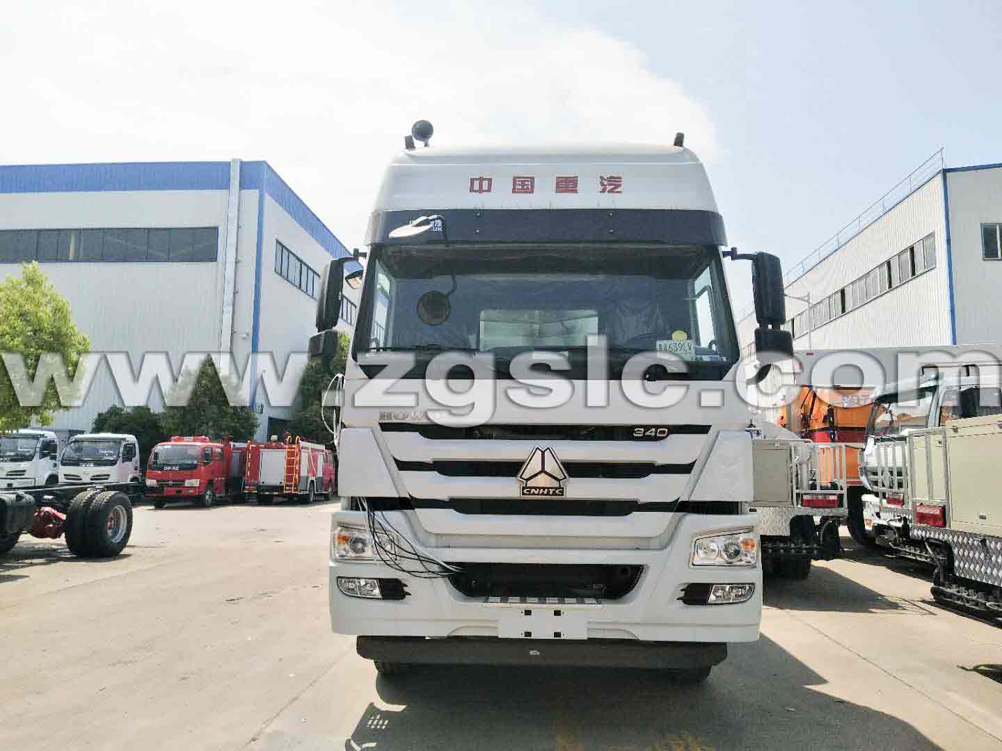 重汽豪沃后雙橋碎石封層車(國五)