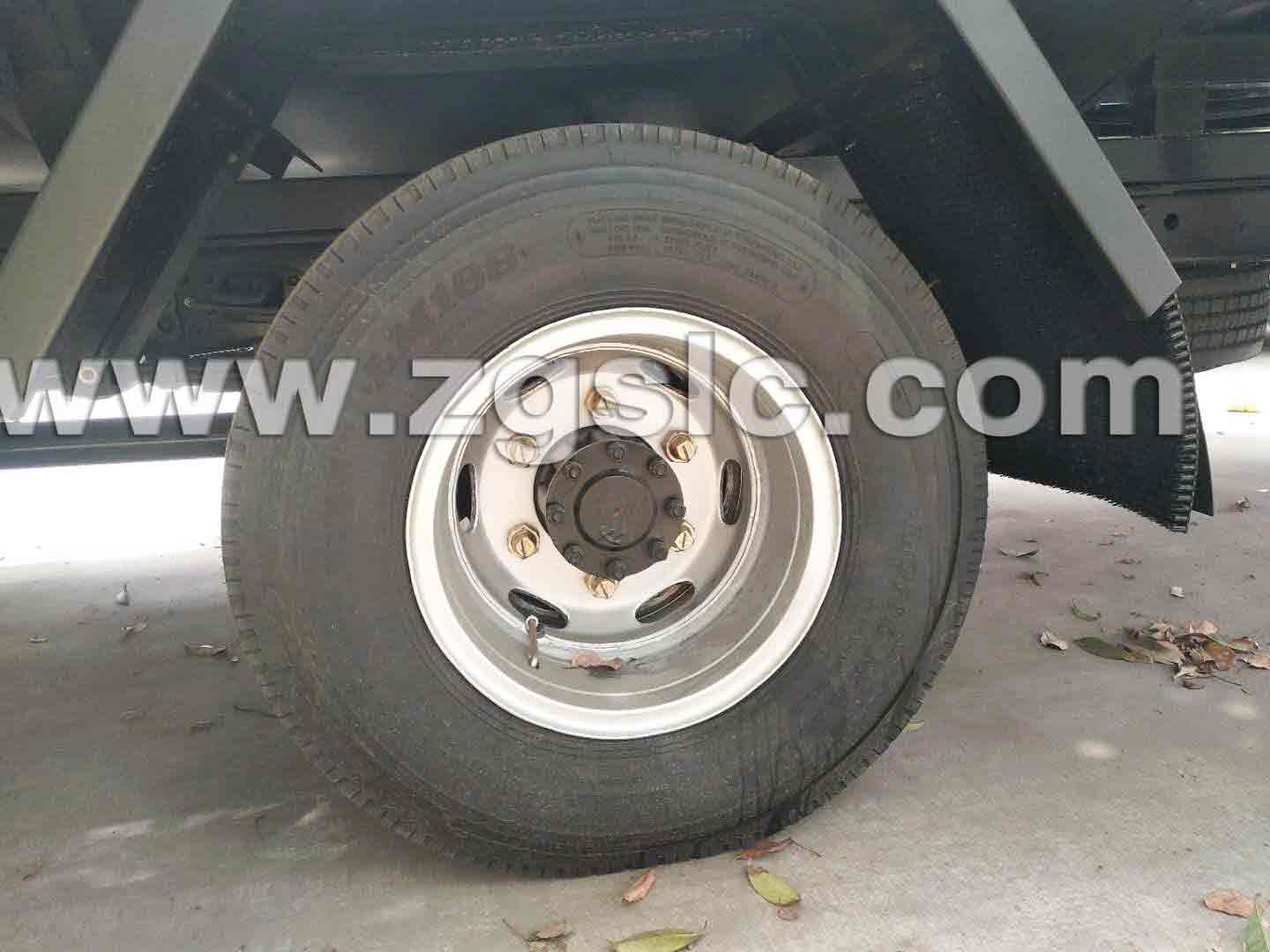 東風大多利卡瀝青灑布車(國五)