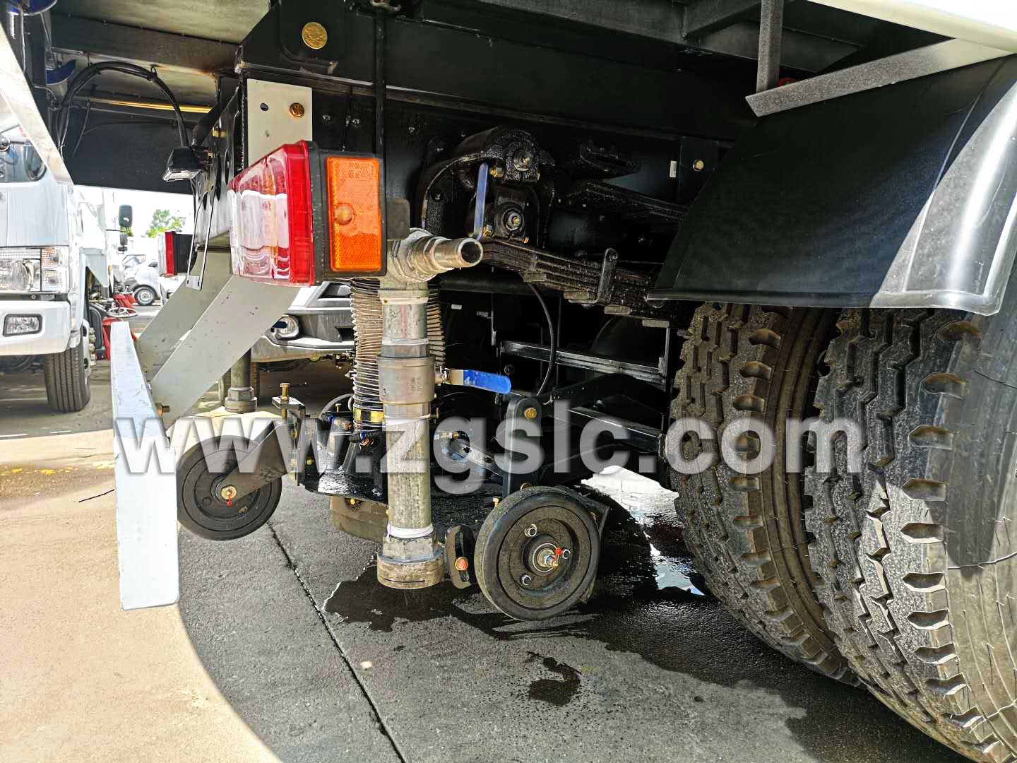 東風(fēng)天錦掃路車(國五)