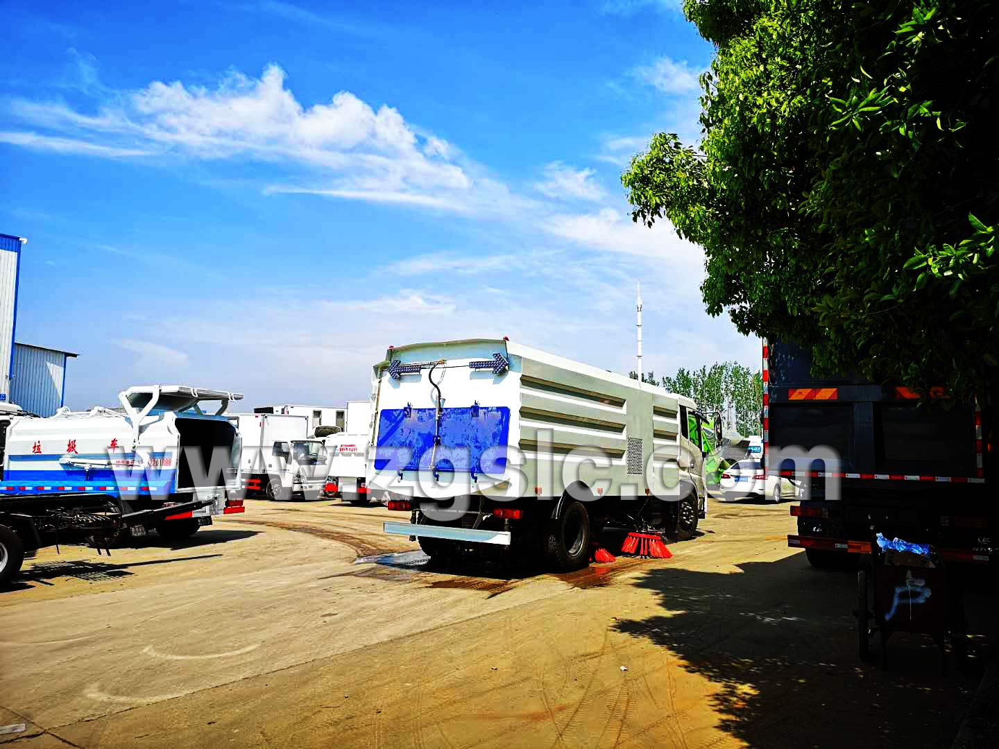 東風(fēng)天錦掃路車(國五)