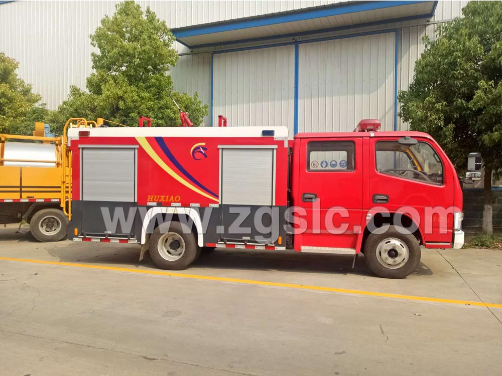東風小多利卡水罐消防車(國五)