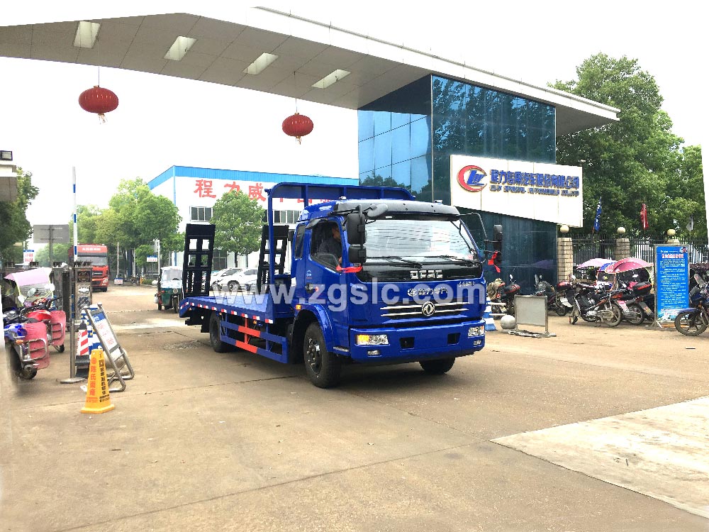 程力東風(fēng)多利卡黃牌挖機(jī)平板運(yùn)輸車(國(guó)五)