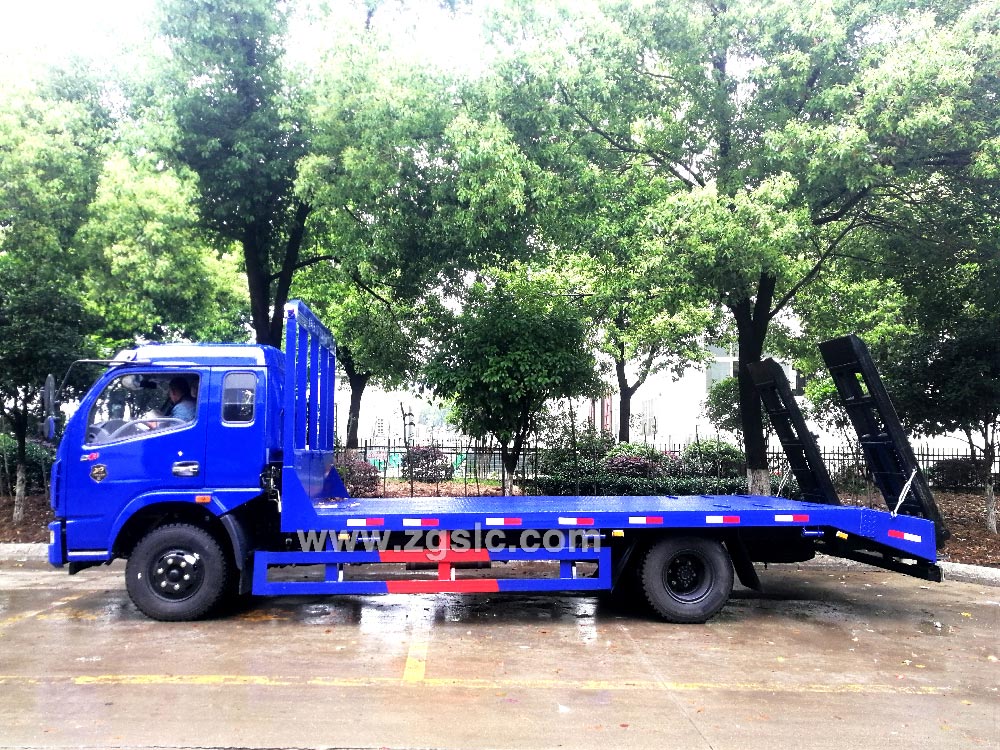 程力東風(fēng)多利卡黃牌挖機(jī)平板運(yùn)輸車(國(guó)五)