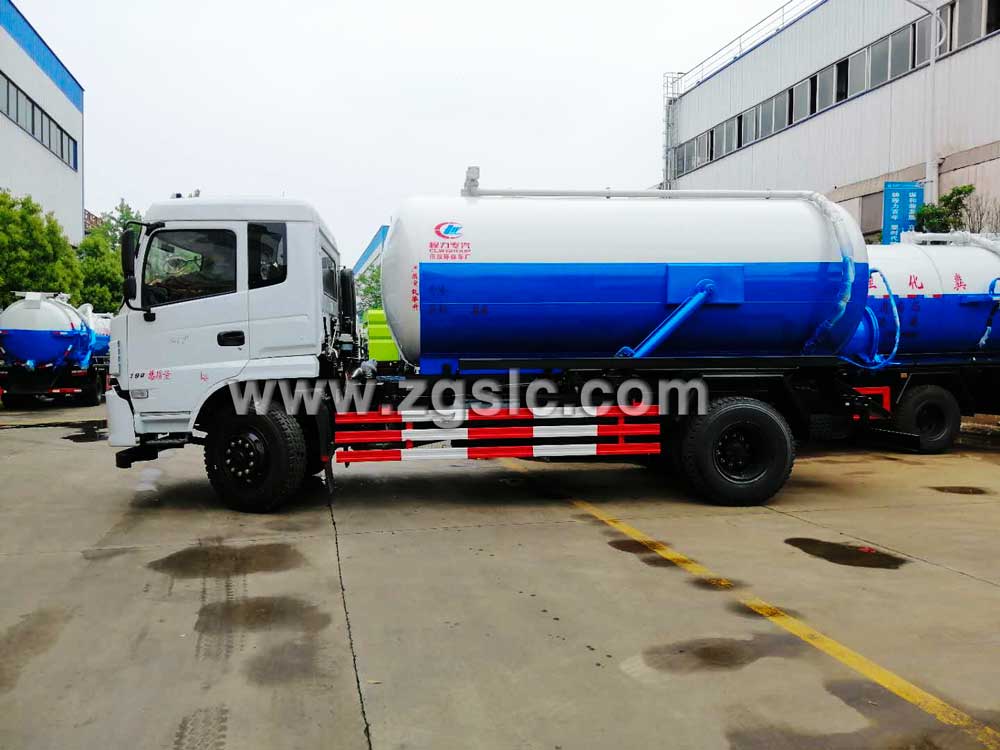 湖北程力東風專底吸污車(國五)