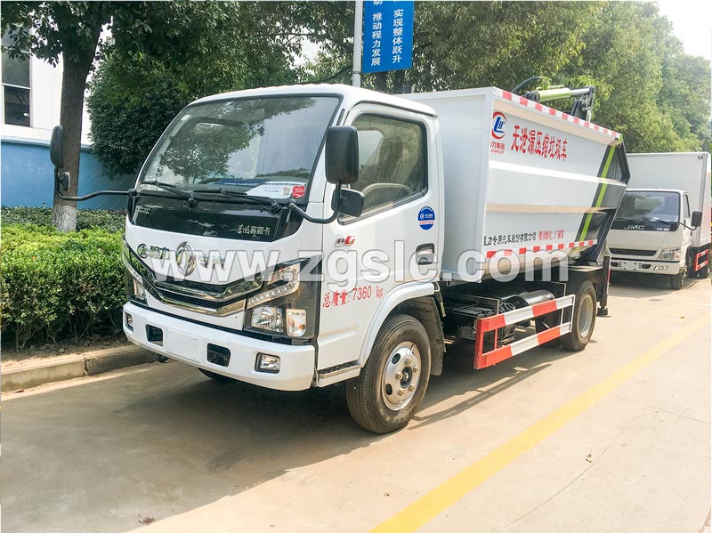 湖北程力集團生產的國六無漏泄壓縮垃圾車