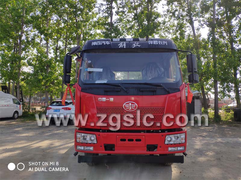 程力集團解放J6平板運輸車.jpg