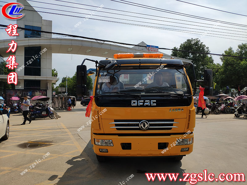 程力專用汽車股份有限公司東風D8清障車.jpg