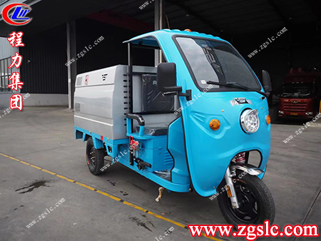 一人一車即可完成清洗作業，程力牌三輪高壓清洗車清洗道路的好幫手