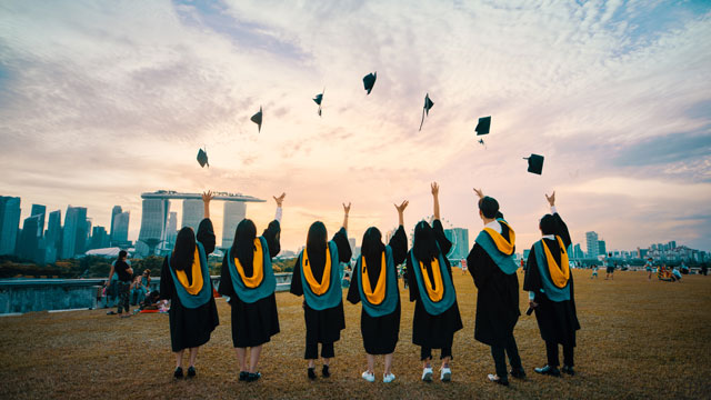 河南財經政法大學論文